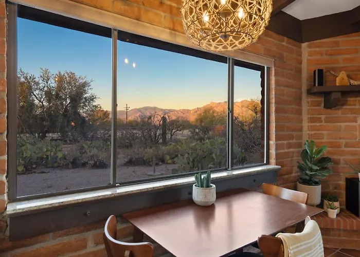 Spacious Casita With Desert And Mountain Views Holiday home